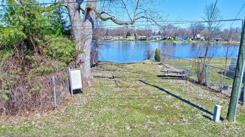 0 Steadfield Commerce Charter Township MI 48382