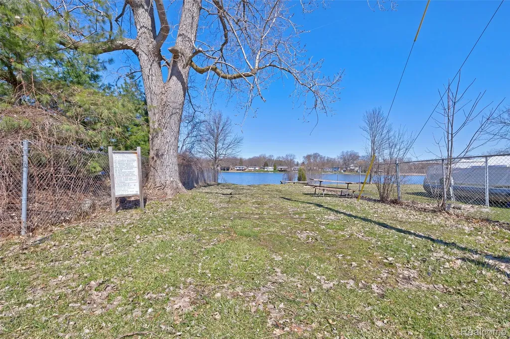 0 Steadfield Commerce Charter Township MI 48382