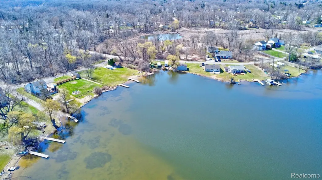 0 Steadfield Commerce Charter Township MI 48382