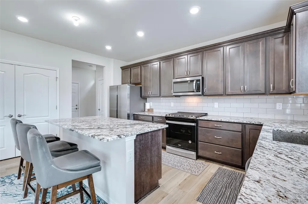 4568 Paradise Parkway Milford Charter Township MI 48381