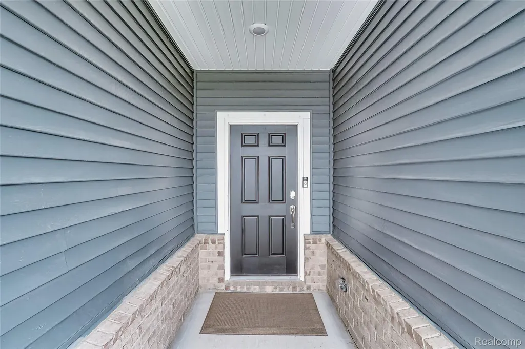 4568 Paradise Parkway Milford Charter Township MI 48381
