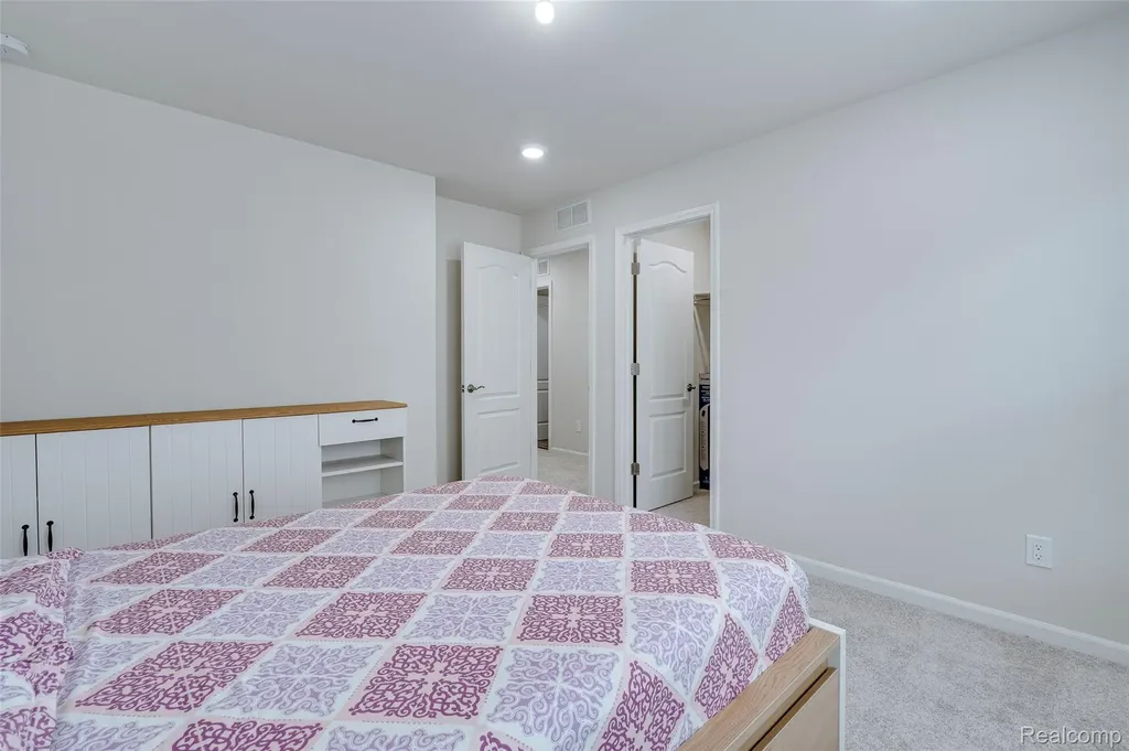 4568 Paradise Parkway Milford Charter Township MI 48381