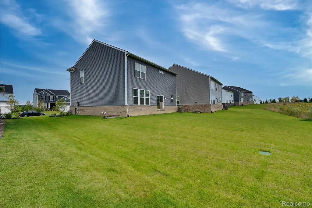 4568 Paradise Parkway Milford Charter Township MI 48381