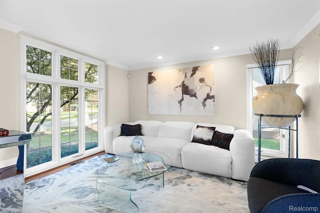 37814 Avon Lane Farmington Hills City MI 48331