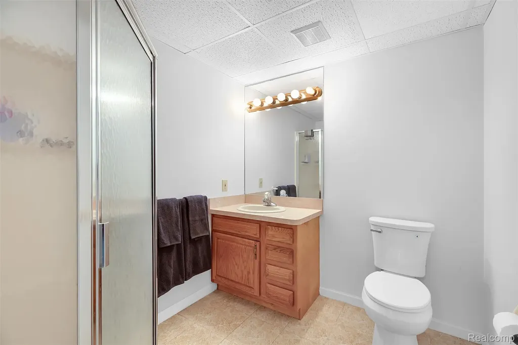 37814 Avon Lane Farmington Hills City MI 48331
