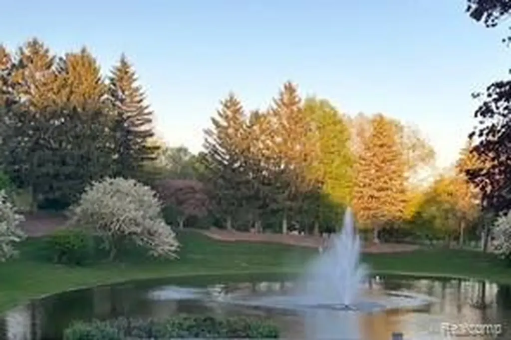 37814 Avon Lane Farmington Hills City MI 48331