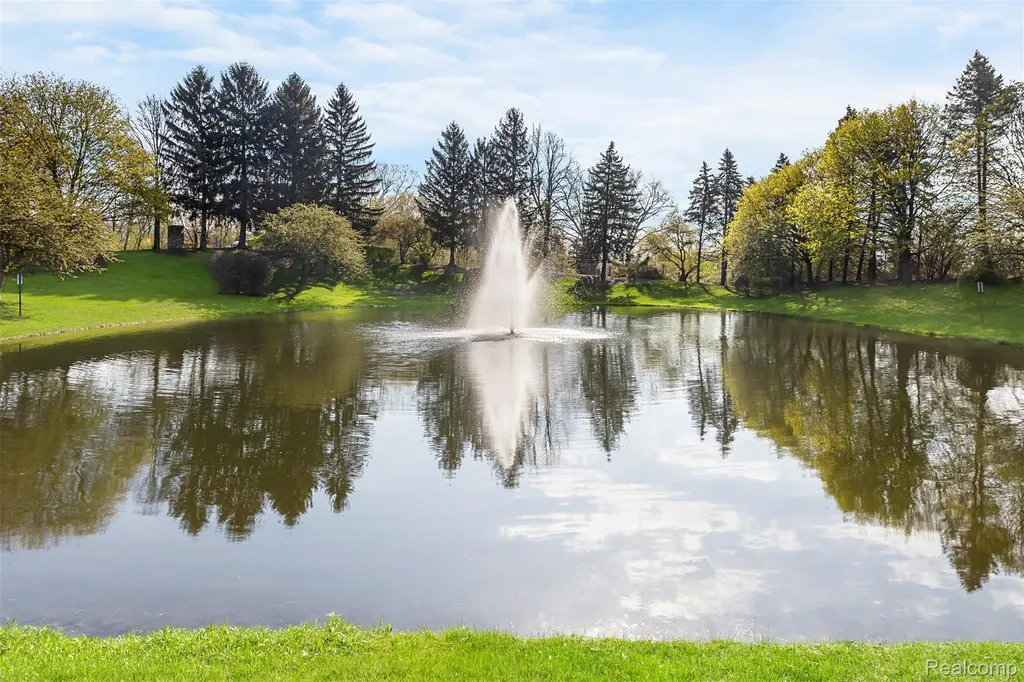 37814 Avon Lane Farmington Hills City MI 48331