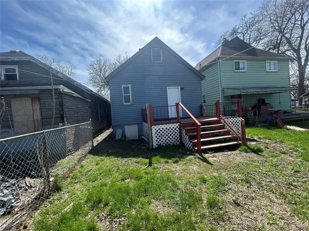 25 Orchard Street River Rouge City MI 48218