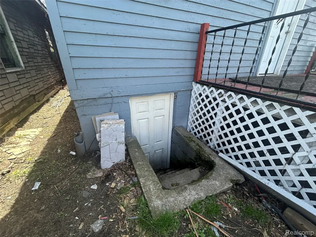 25 Orchard Street River Rouge City MI 48218