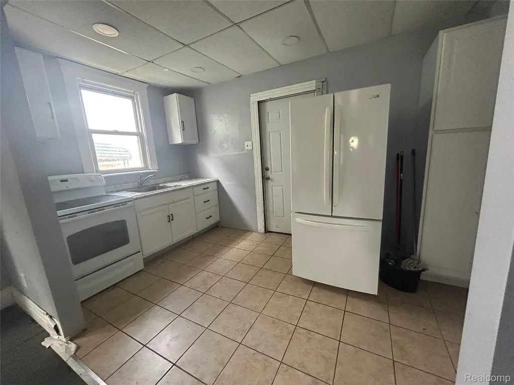 25 Orchard Street River Rouge City MI 48218