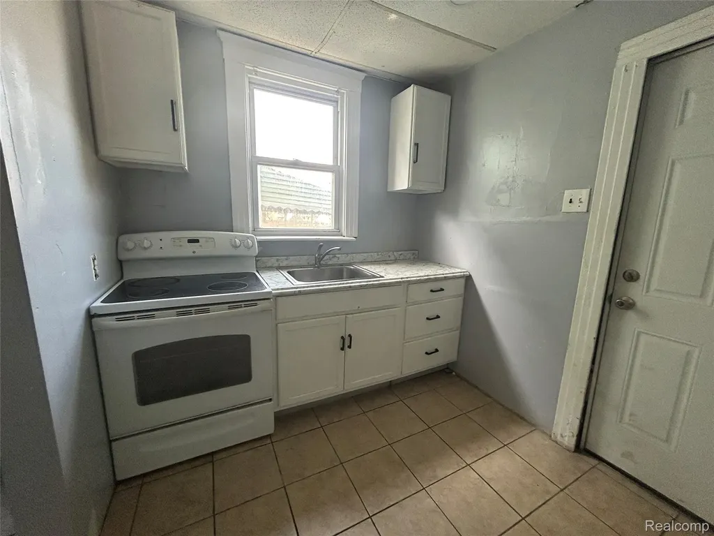 25 Orchard Street River Rouge City MI 48218