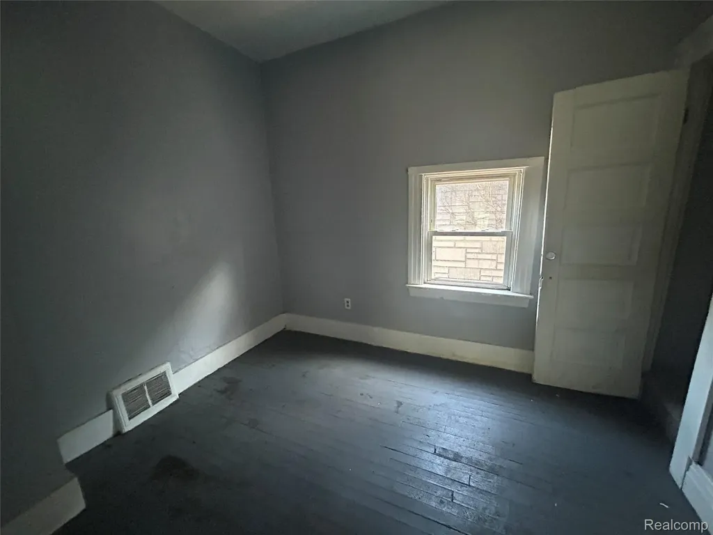 25 Orchard Street River Rouge City MI 48218