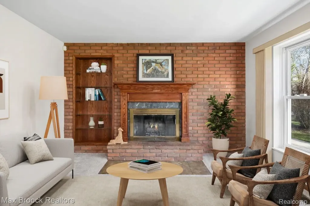 4550 Patrick Road West Bloomfield Charter Township MI 48322