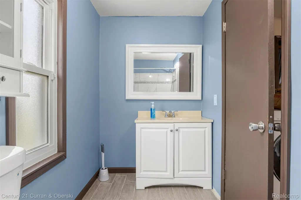 977 Boston Avenue Waterford Charter Township MI 48328
