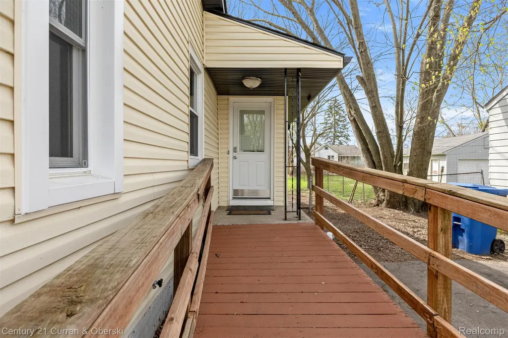 977 Boston Avenue Waterford Charter Township MI 48328