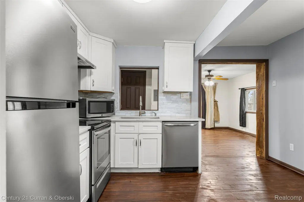 977 Boston Avenue Waterford Charter Township MI 48328