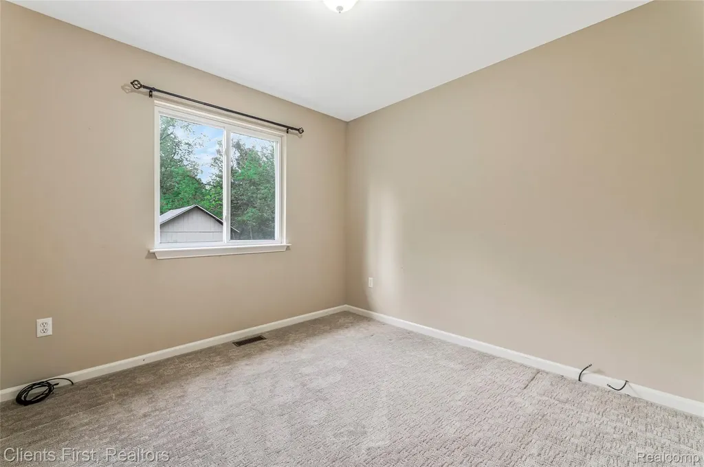 4840 Gilbo Avenue Waterford Charter Township MI 48328