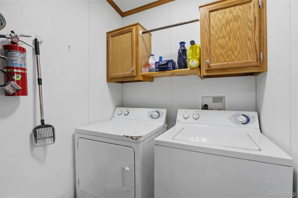 20689 Seneca Drive Clinton Charter Township MI 48036