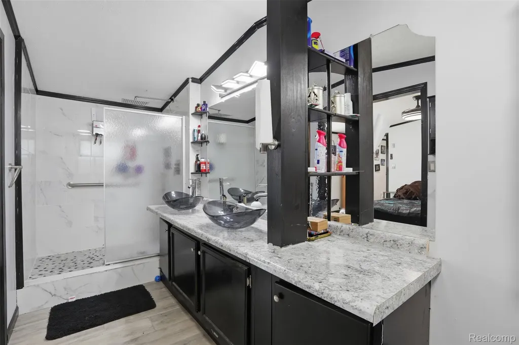 20689 Seneca Drive Clinton Charter Township MI 48036