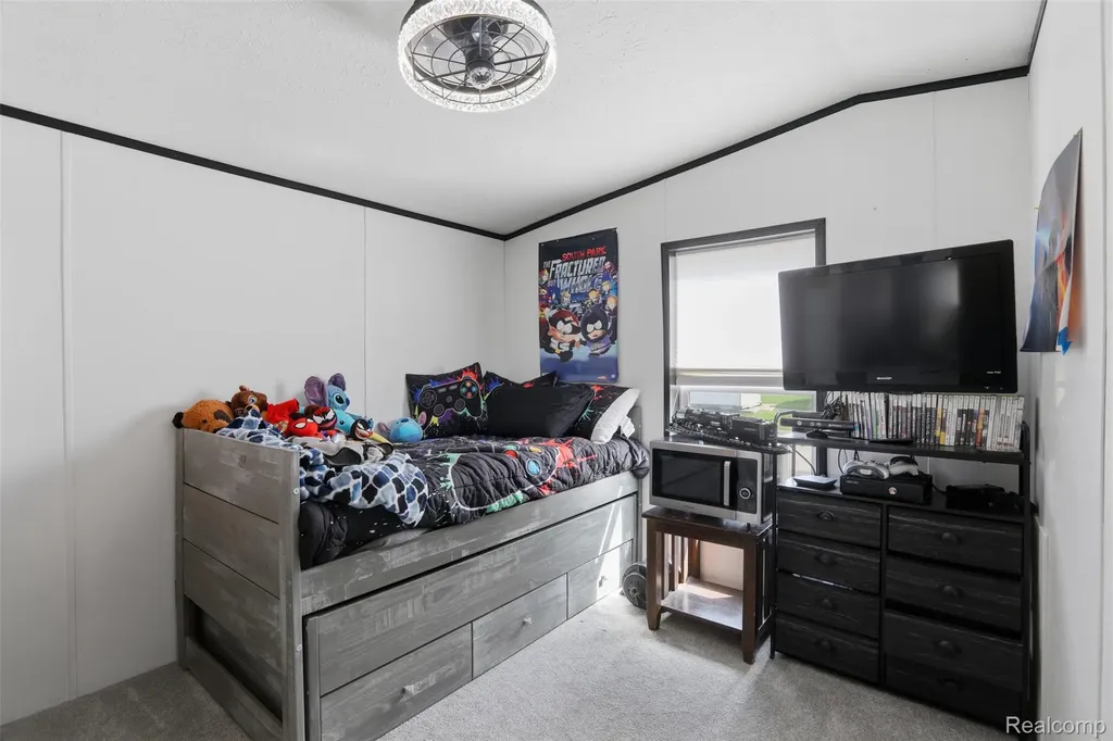 20689 Seneca Drive Clinton Charter Township MI 48036