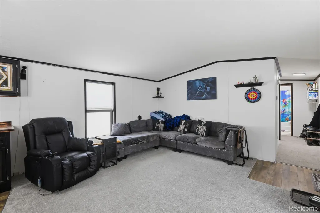 20689 Seneca Drive Clinton Charter Township MI 48036