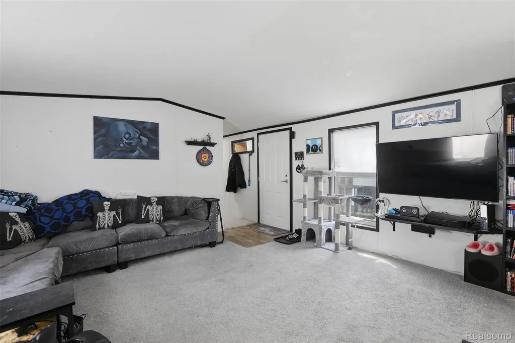 20689 Seneca Drive Clinton Charter Township MI 48036