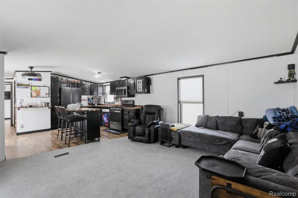 20689 Seneca Drive Clinton Charter Township MI 48036