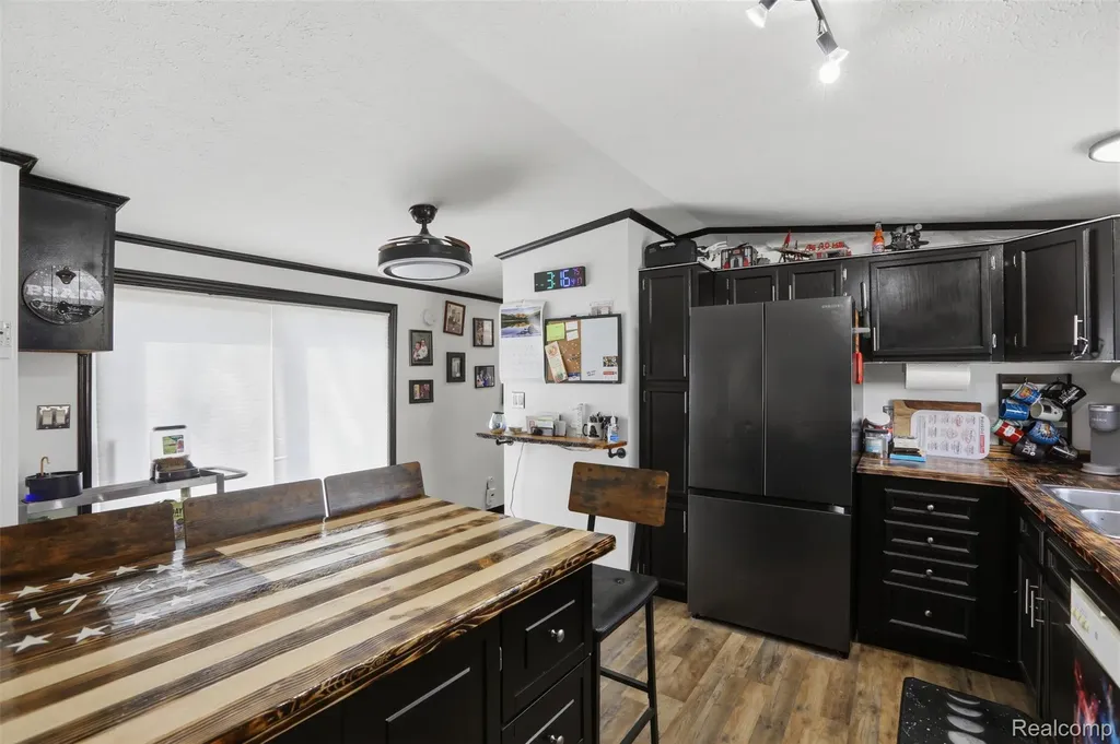 20689 Seneca Drive Clinton Charter Township MI 48036