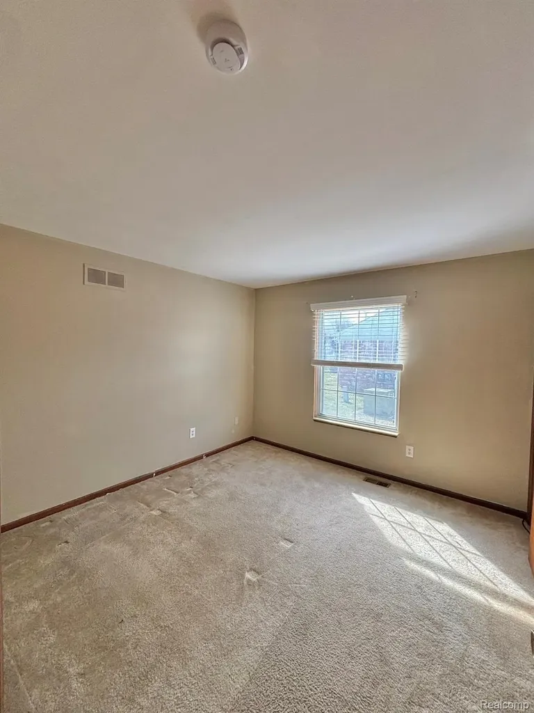 401 Doremus S Doremus Lane W St. Clair Shores City MI 48080