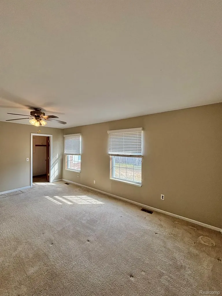 401 Doremus S Doremus Lane W St. Clair Shores City MI 48080