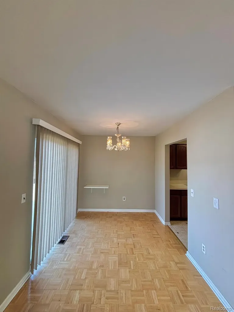 401 Doremus S Doremus Lane W St. Clair Shores City MI 48080