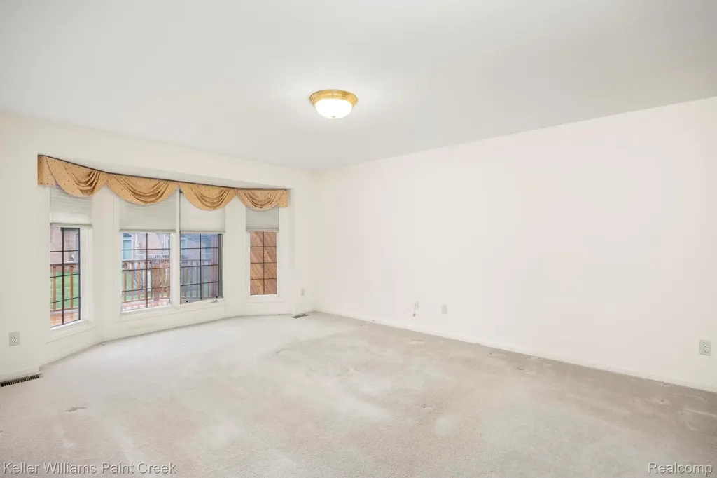 54710 Bellingham Drive Shelby Charter Township MI 48316