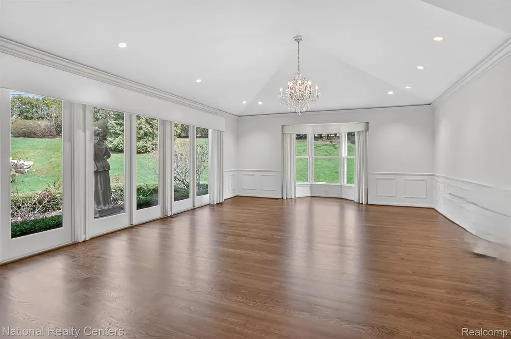 4233 N Willoway Estates Court Bloomfield Hills City MI 48302