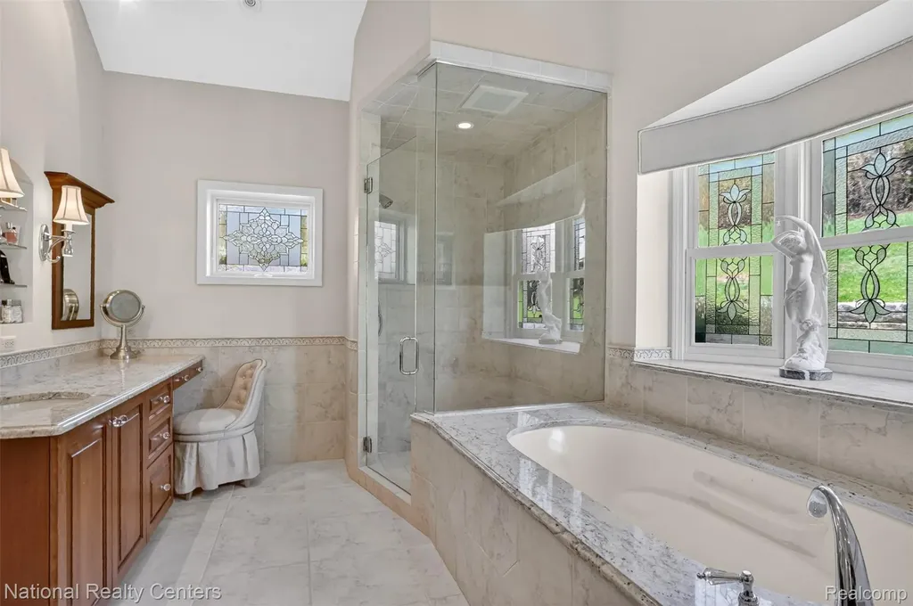4233 N Willoway Estates Court Bloomfield Hills City MI 48302