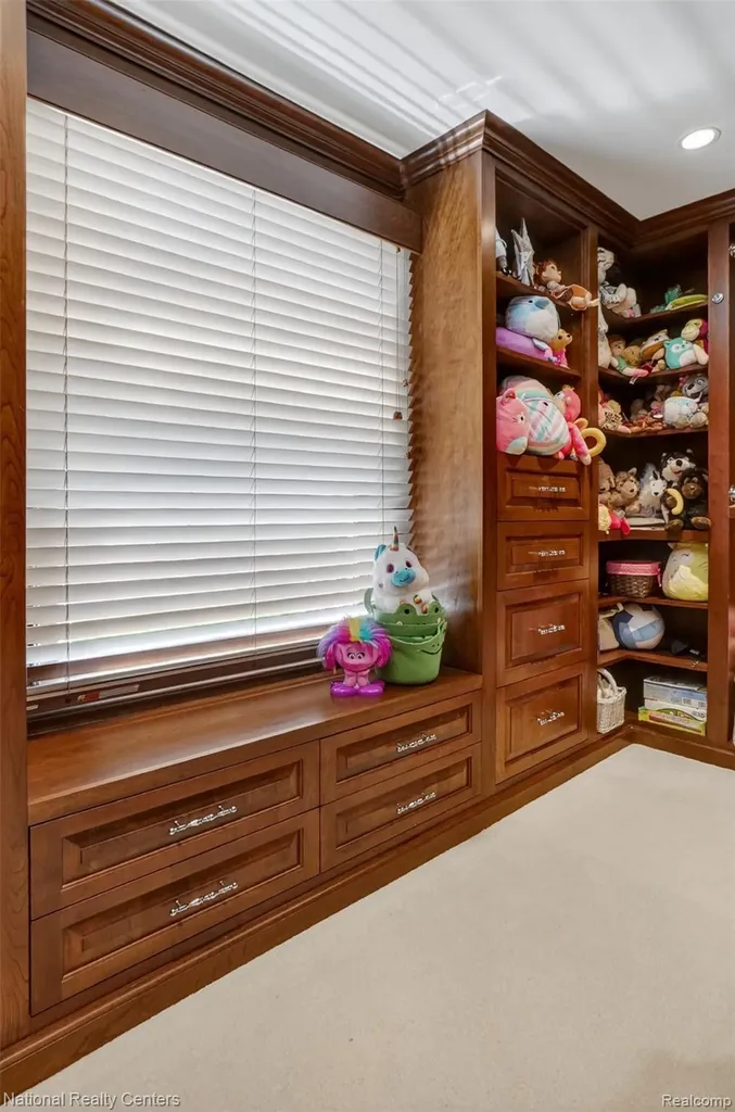 4233 N Willoway Estates Court Bloomfield Hills City MI 48302