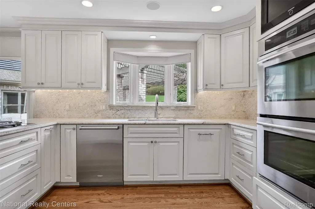 4233 N Willoway Estates Court Bloomfield Hills City MI 48302