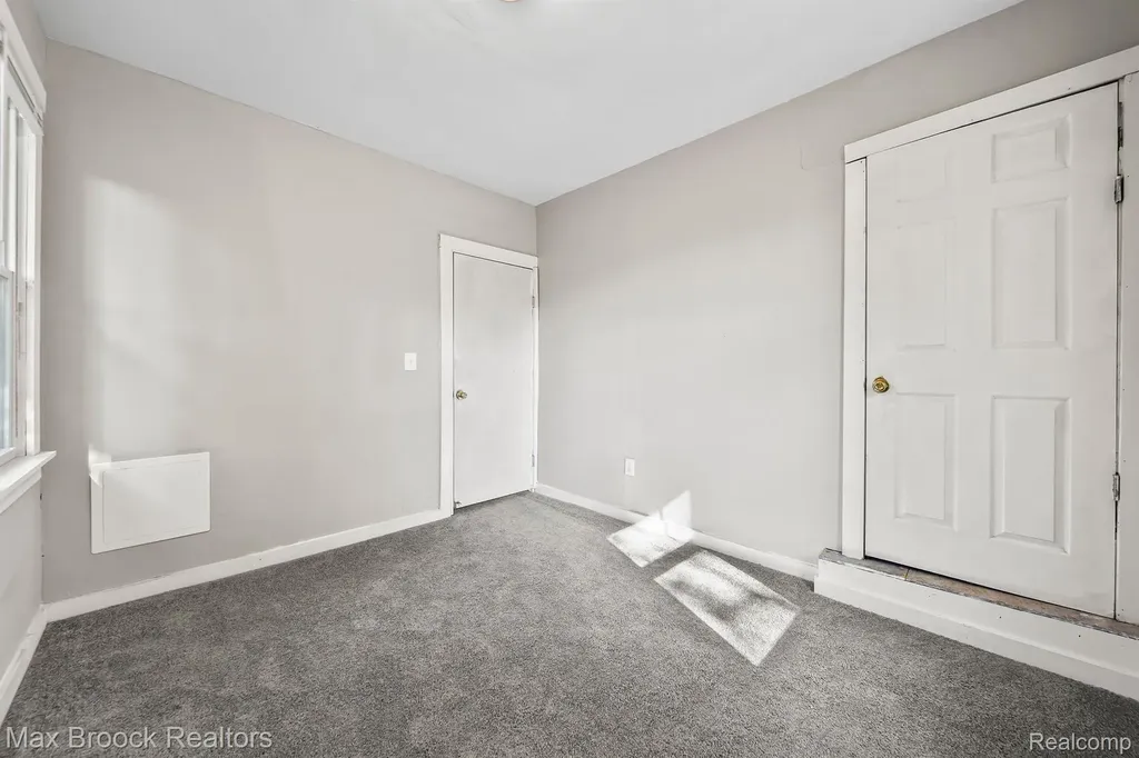 3329 Waverly Street Detroit City MI 48238