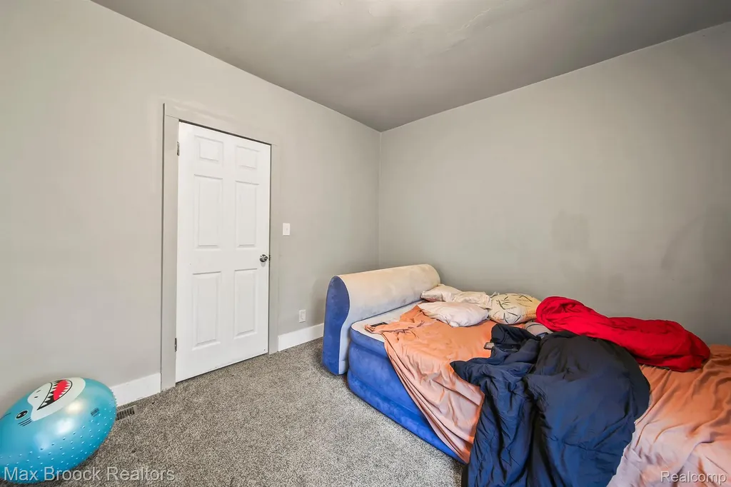 3329 Waverly Street Detroit City MI 48238