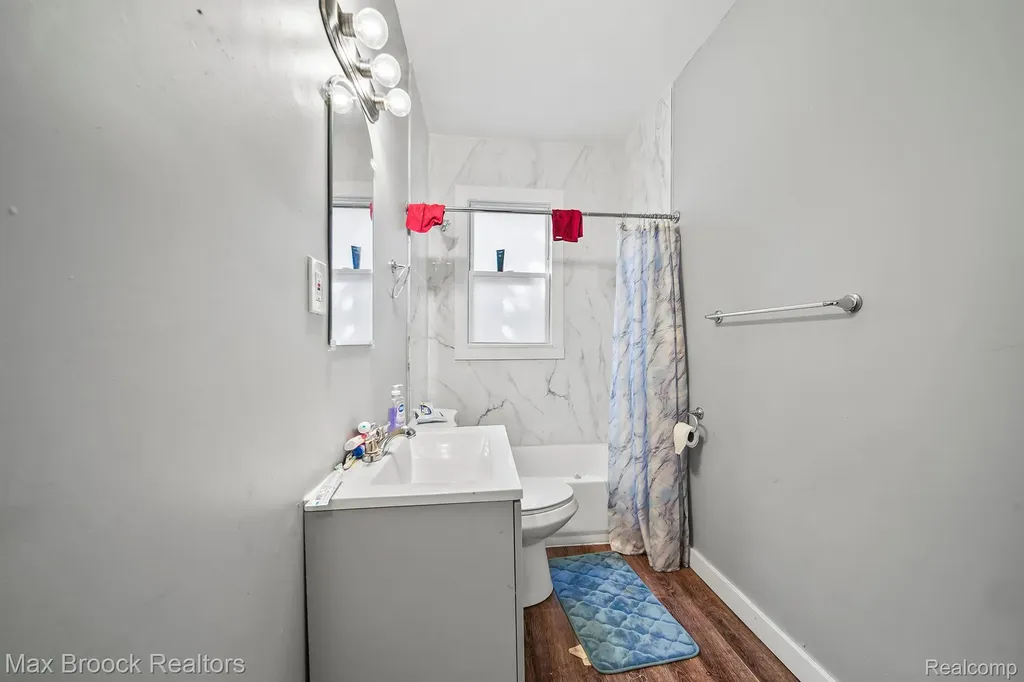 3329 Waverly Street Detroit City MI 48238