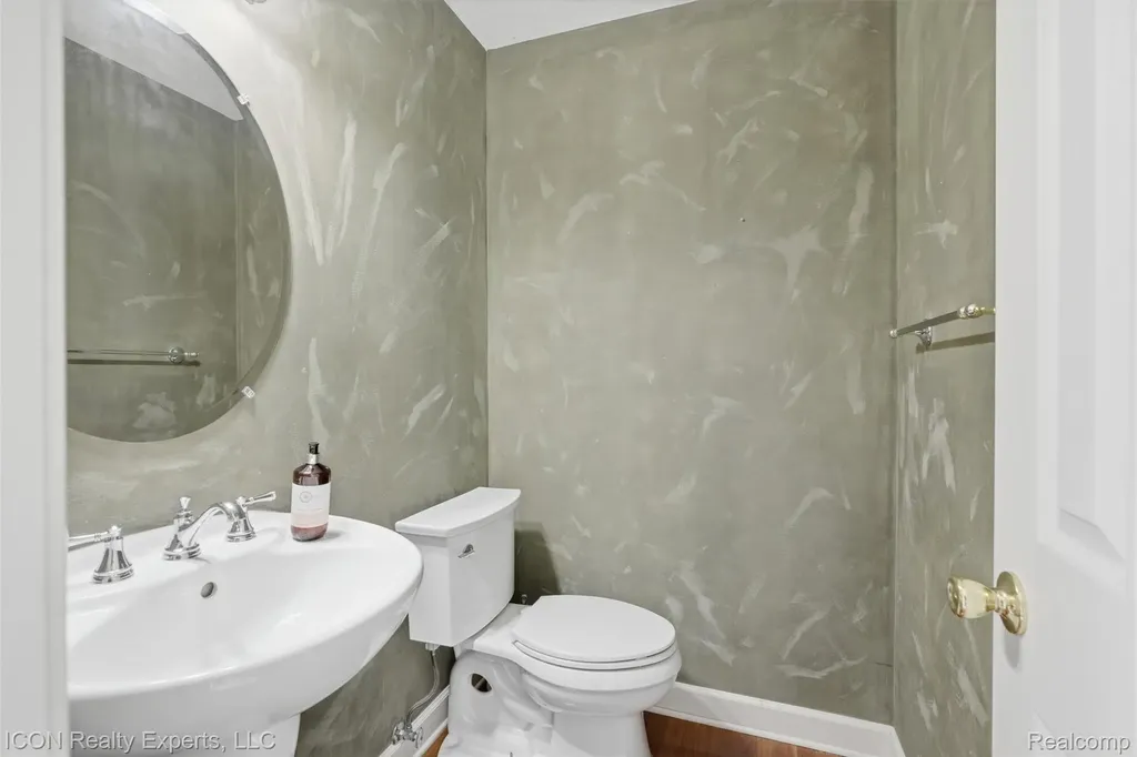 9211 Meadow Ridge Lane Grand Blanc Charter Township MI 48439