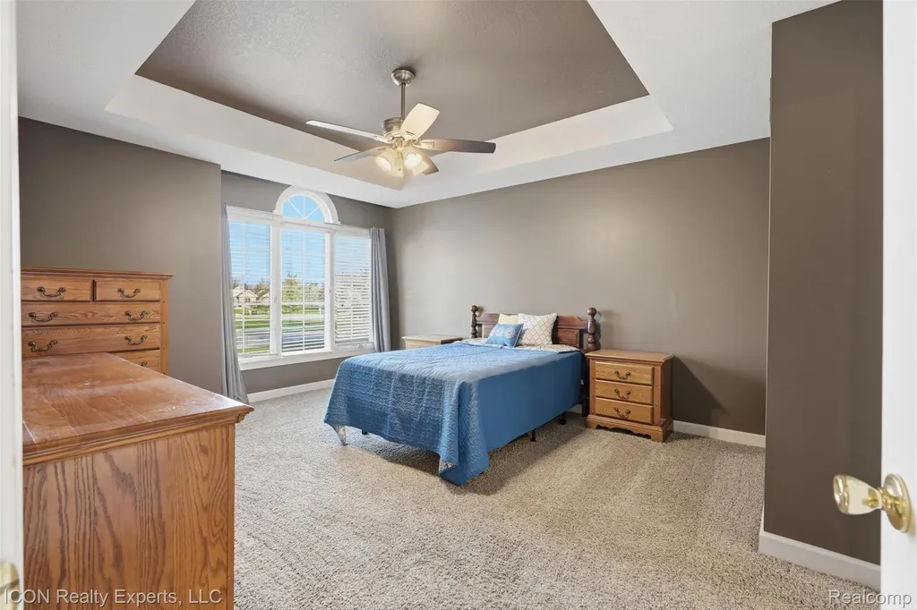 9211 Meadow Ridge Lane Grand Blanc Charter Township MI 48439