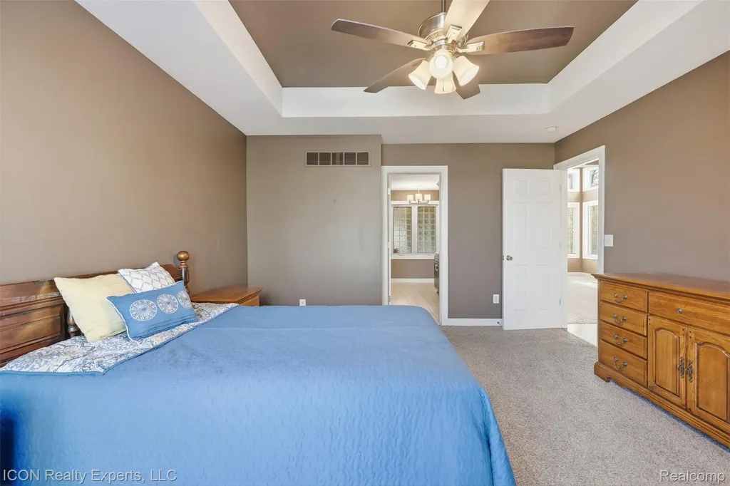 9211 Meadow Ridge Lane Grand Blanc Charter Township MI 48439