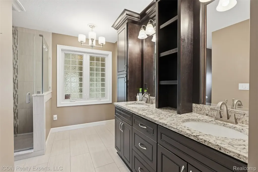 9211 Meadow Ridge Lane Grand Blanc Charter Township MI 48439