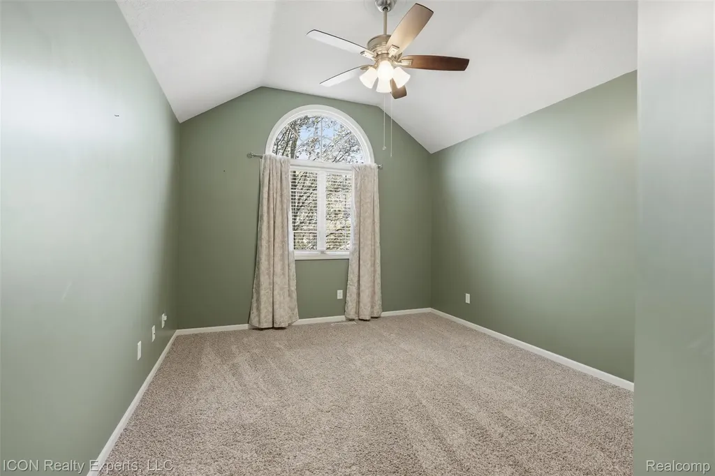 9211 Meadow Ridge Lane Grand Blanc Charter Township MI 48439