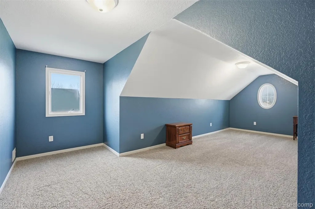 9211 Meadow Ridge Lane Grand Blanc Charter Township MI 48439