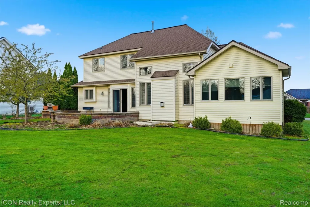 9211 Meadow Ridge Lane Grand Blanc Charter Township MI 48439