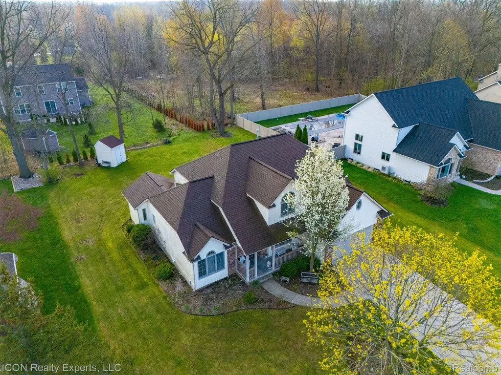 9211 Meadow Ridge Lane Grand Blanc Charter Township MI 48439