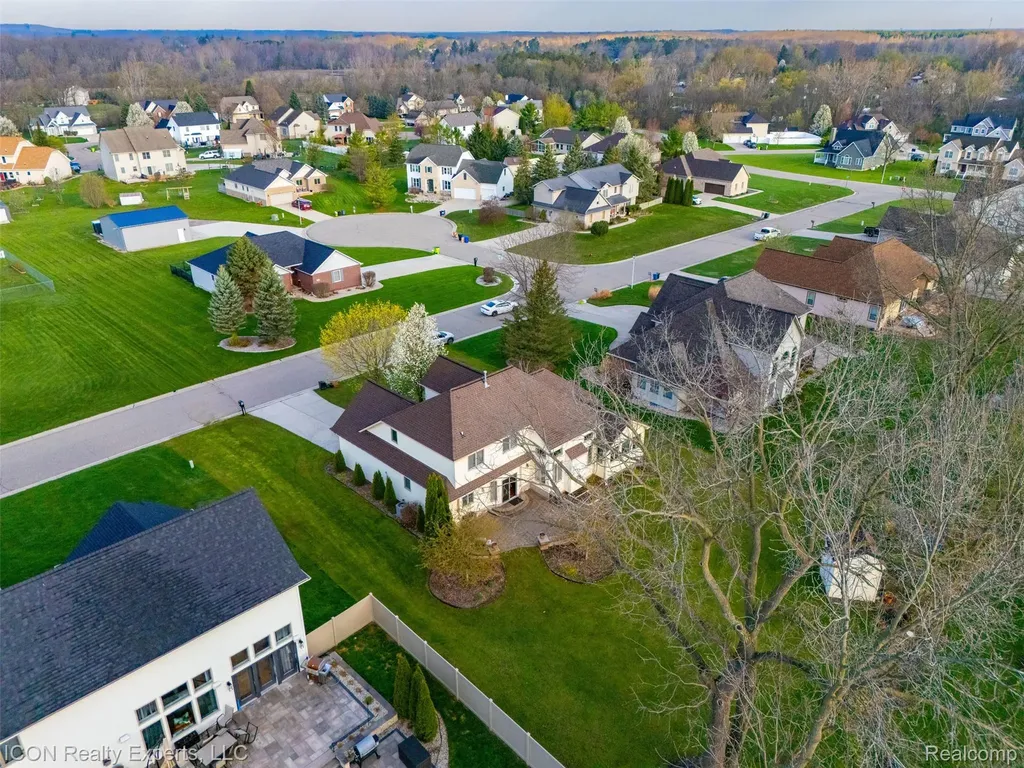 9211 Meadow Ridge Lane Grand Blanc Charter Township MI 48439
