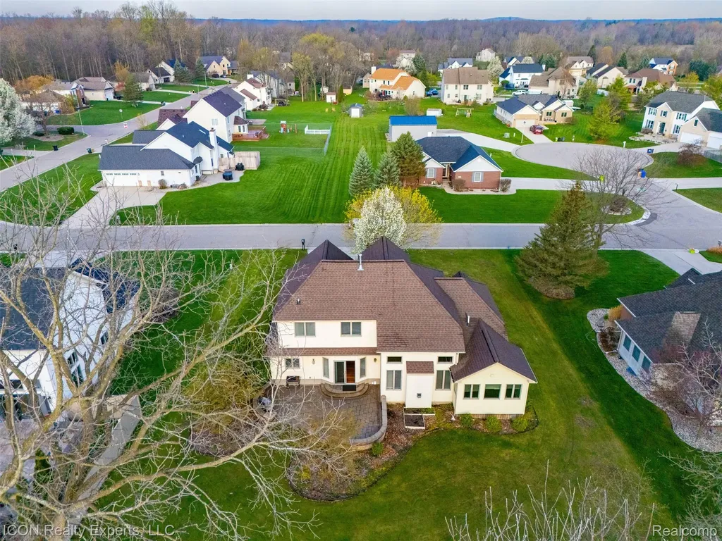 9211 Meadow Ridge Lane Grand Blanc Charter Township MI 48439