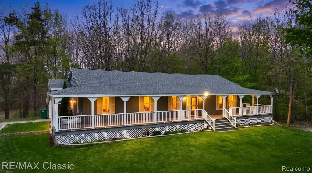 4611 Murray Road Mayville Village MI 48744